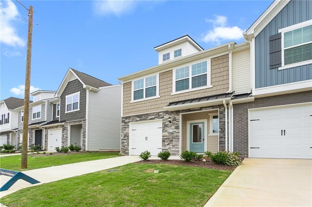 Stick/Site Built at 2112 Willow Glen Drive, Graham NC 27253, photo 6 of 46