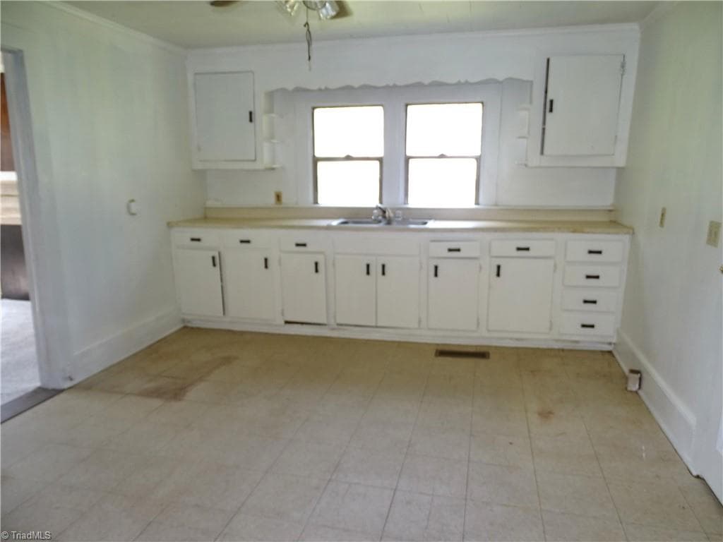 Stick/Site Built at 307 Goforth Drive, Thomasville NC 27360, Thomasville, photo 7 of 19