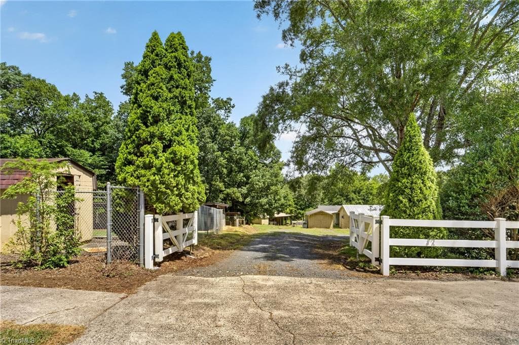 Stick/Site Built at 4262 NC Highway 49 S, Asheboro NC 27205, Asheboro, photo 39 of 96