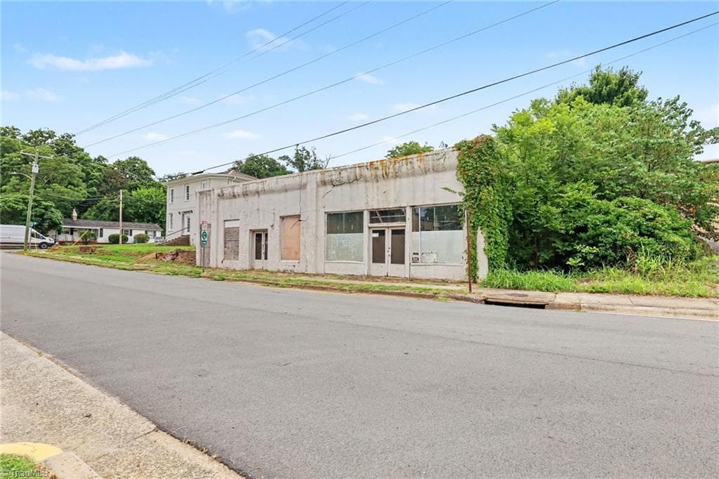 Quadruplex at 115 N Flanner Street, Burlington NC 27215, Burlington, photo 2 of 12