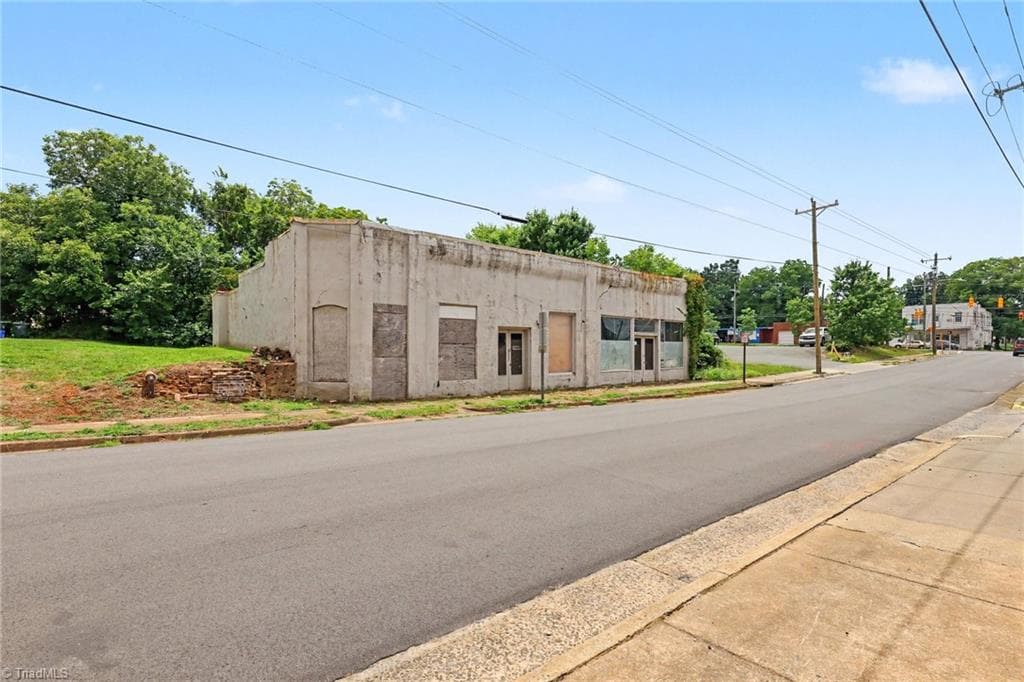 Quadruplex at 115 N Flanner Street, Burlington NC 27215, Burlington, photo 4 of 12