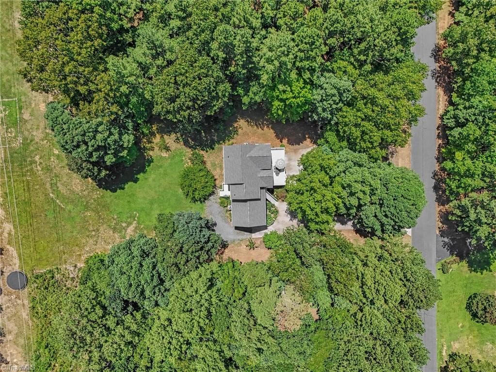Stick/Site Built at 816 Crystal Bay Drive, Denton NC 27239, Denton, photo 34 of 38