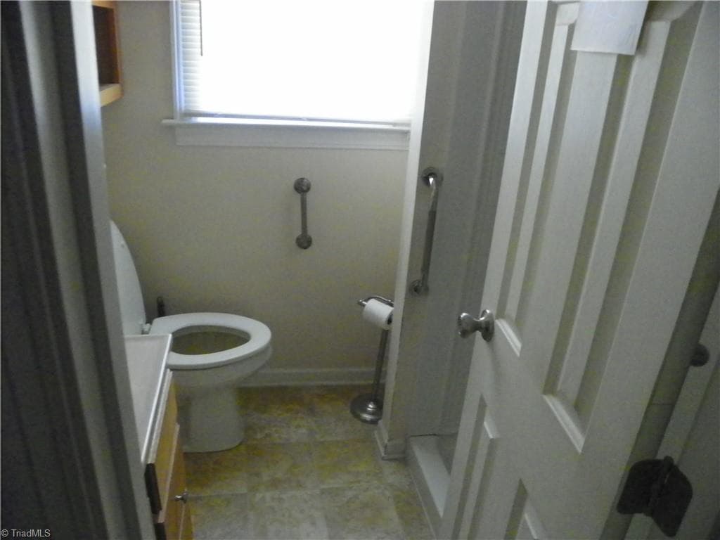 Stick/Site Built at 486 Odell Owen Road, Lexington NC 27295-9662, Lexington, photo 6 of 9