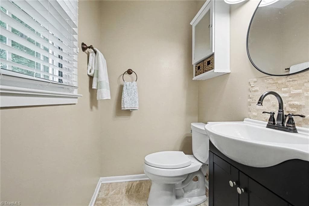 Stick/Site Built at 3212 Flanders Court, High Point NC 27265, photo 16 of 42