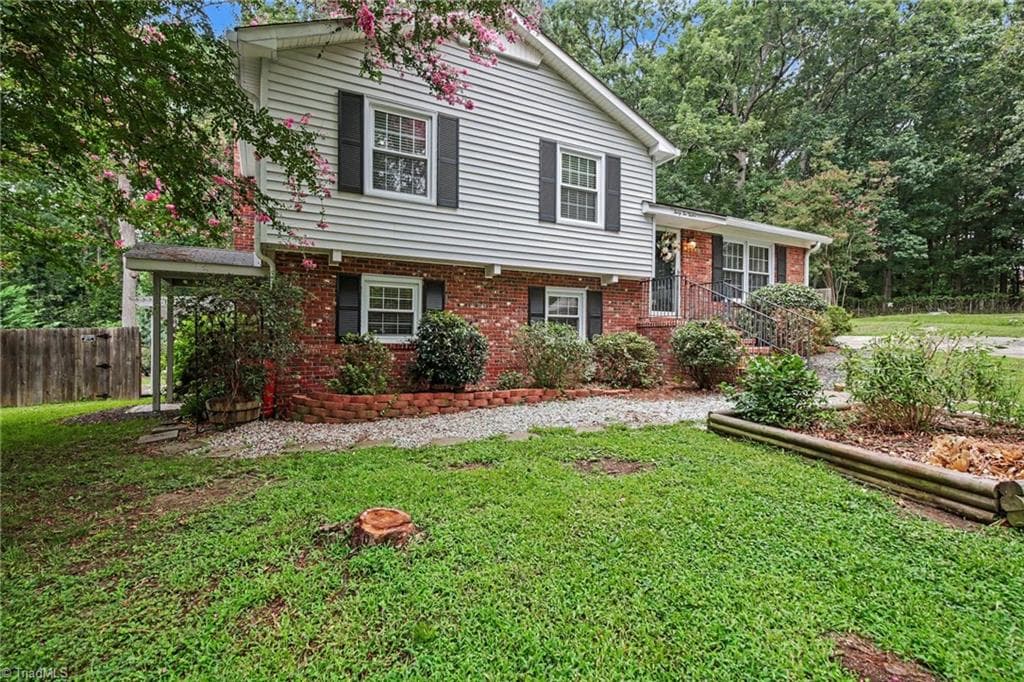 Stick/Site Built at 3212 Flanders Court, High Point NC 27265, photo 36 of 42