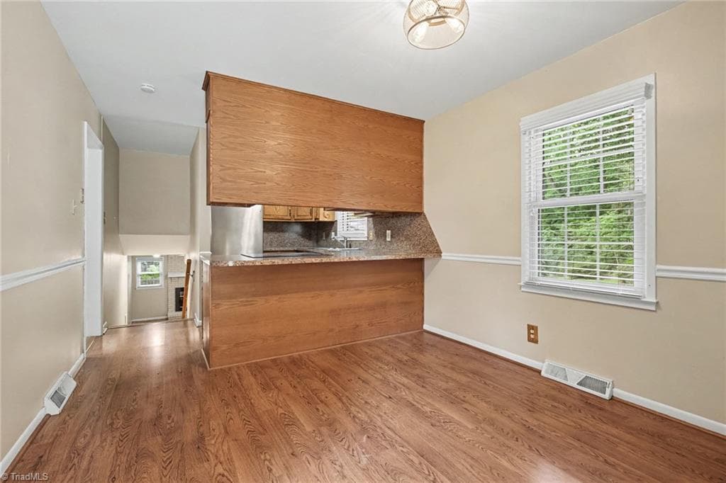 Stick/Site Built at 3212 Flanders Court, High Point NC 27265, photo 11 of 42