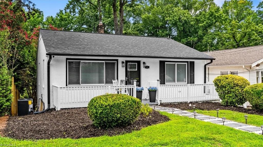 Stick/Site Built at 509 Woodrow Avenue, High Point NC 27262, photo 5 of 45