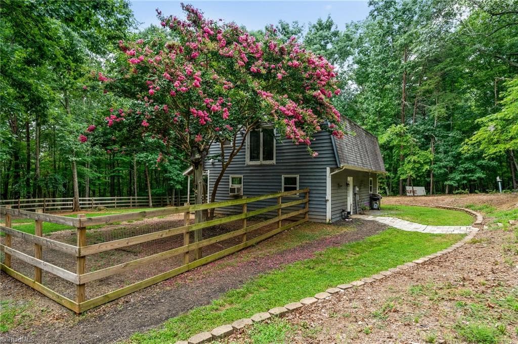 Stick/Site Built at 505 Tipperary Lane, Denton NC 27239, Denton, photo 3 of 42