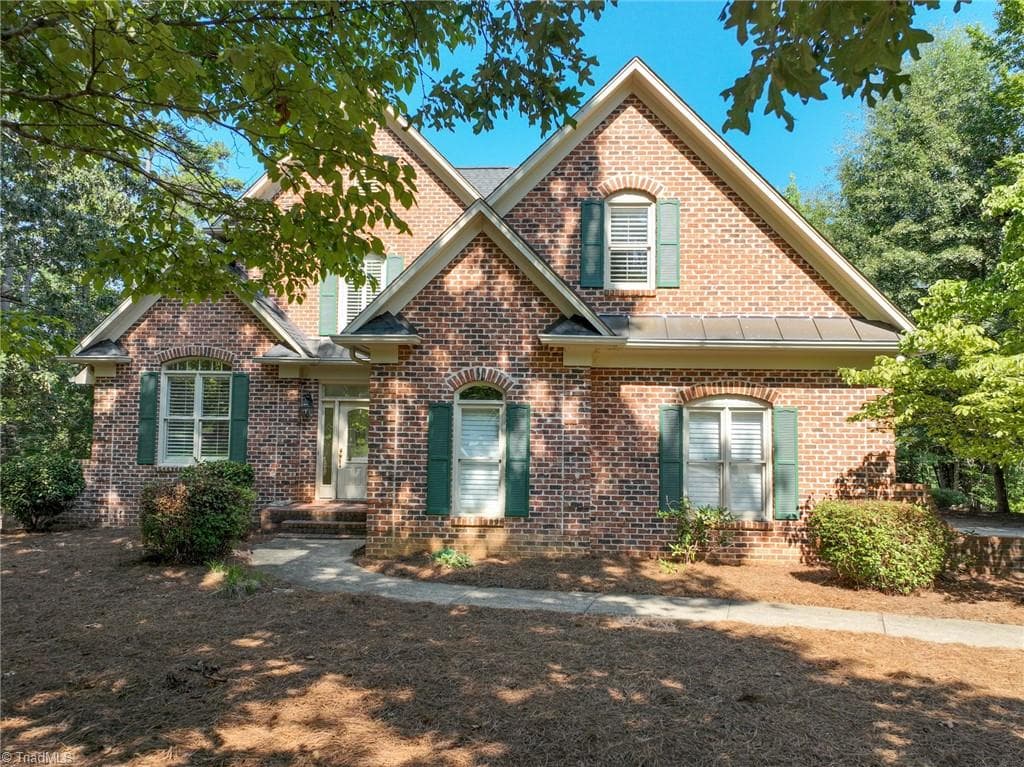 205 Piney Grove Point, New London NC 28127