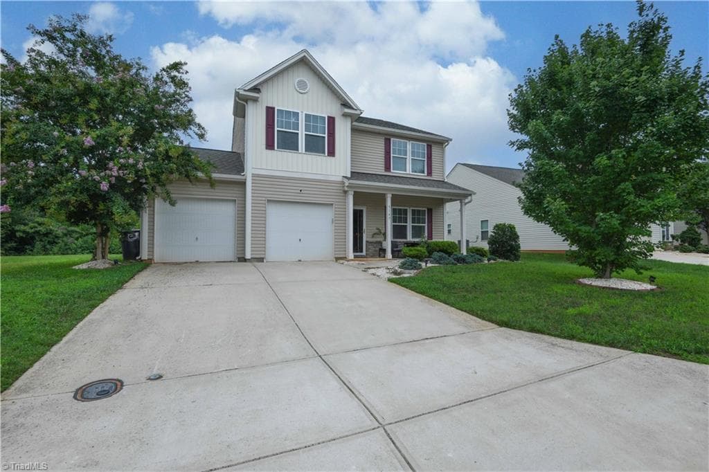 Stick/Site Built at 5149 Red Poll Drive, Greensboro NC 27405, photo 4 of 25