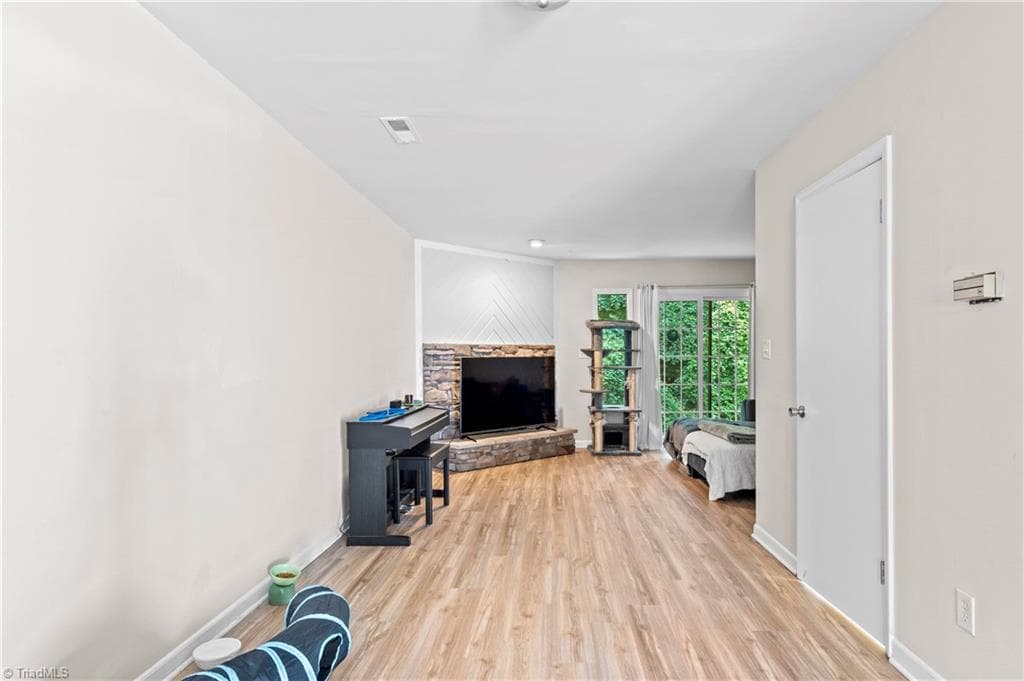 Stick/Site Built at 165 Forest View Drive, Winston-Salem NC 27104, Winston-Salem, photo 6 of 24