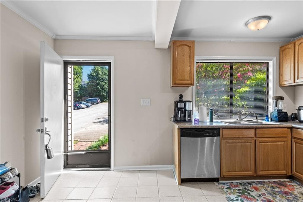 Stick/Site Built at 165 Forest View Drive, Winston-Salem NC 27104, Winston-Salem, photo 13 of 24