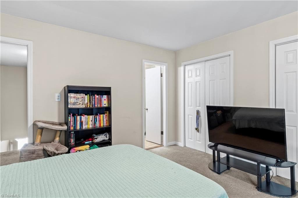 Stick/Site Built at 165 Forest View Drive, Winston-Salem NC 27104, Winston-Salem, photo 16 of 24