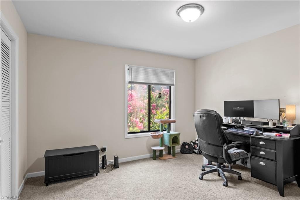 Stick/Site Built at 165 Forest View Drive, Winston-Salem NC 27104, Winston-Salem, photo 4 of 24