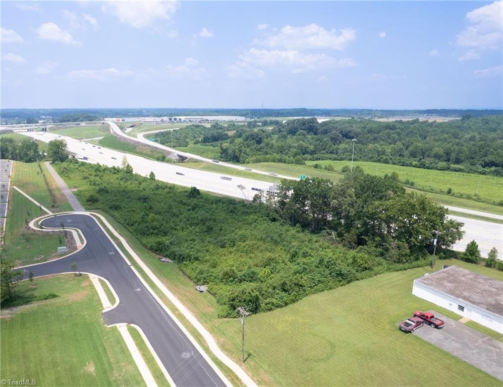 2221 International Drive, Statesville NC 28625