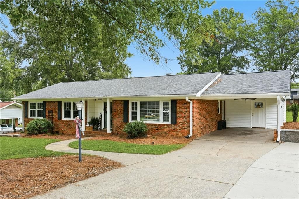 Stick/Site Built at 145 W Lake Road, Eden NC 27288, photo 2 of 18