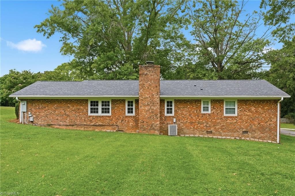 Stick/Site Built at 145 W Lake Road, Eden NC 27288, photo 16 of 18