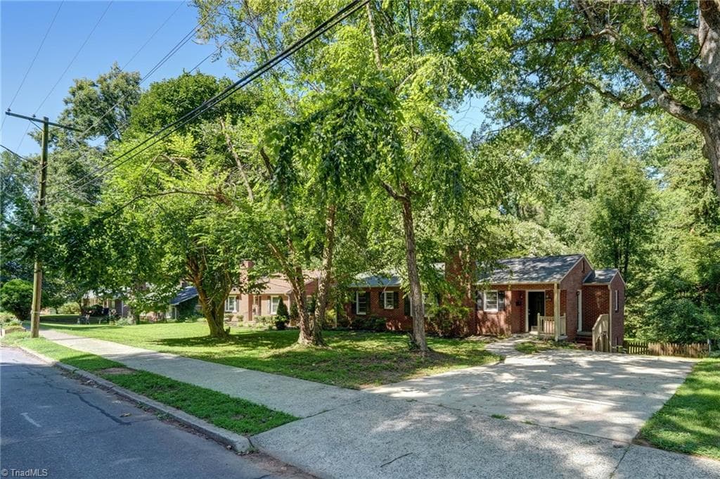 Stick/Site Built at 1206 Magnolia Street, Winston-Salem NC 27103, photo 2 of 25