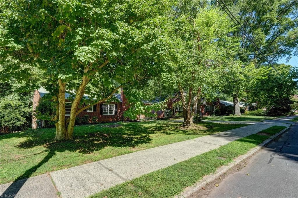 Stick/Site Built at 1206 Magnolia Street, Winston-Salem NC 27103, photo 3 of 25