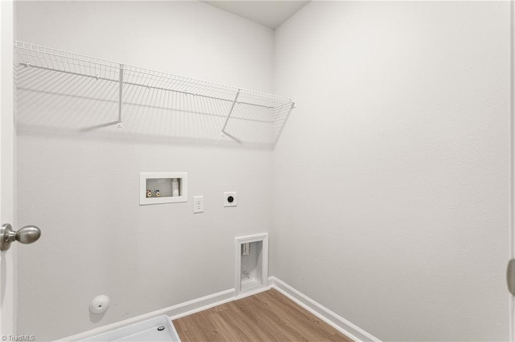 Stick/Site Built at 2122 Willow Glen Drive, Graham NC 27253, photo 17 of 43