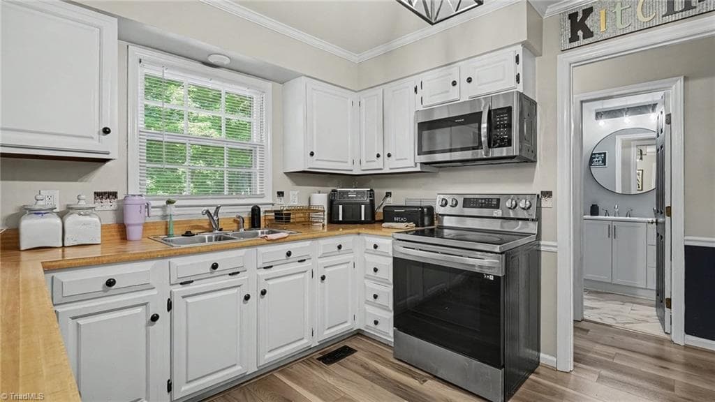 Stick/Site Built at 3701 Sagamore Drive, Greensboro NC 27410, photo 10 of 28