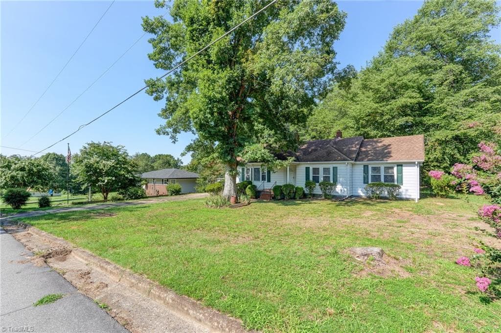 Stick/Site Built at 519 Franklin Drive, Eden NC 27288, photo 3 of 33