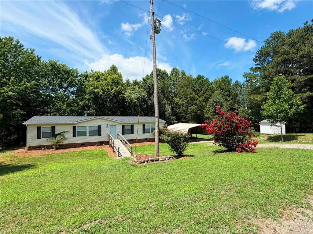 Manufactured Home at 1042 Wells Creek Road, Madison NC 27025, Madison, photo 5 of 96