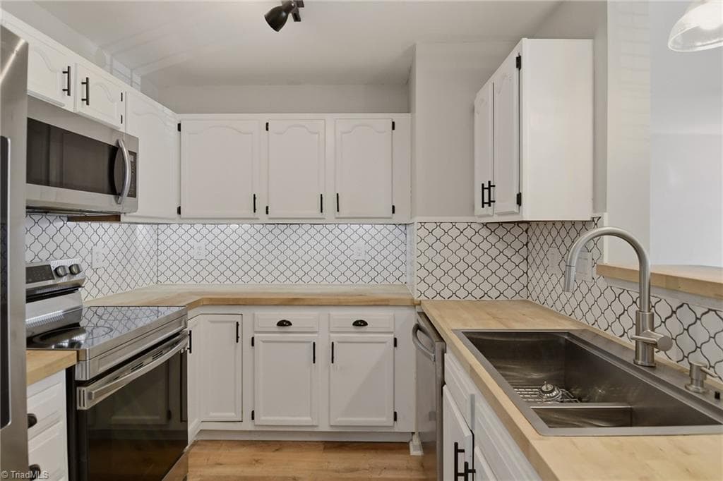 Stick/Site Built at 514 Rivertree Lane, Winston-Salem NC 27103, Winston-Salem, photo 15 of 28