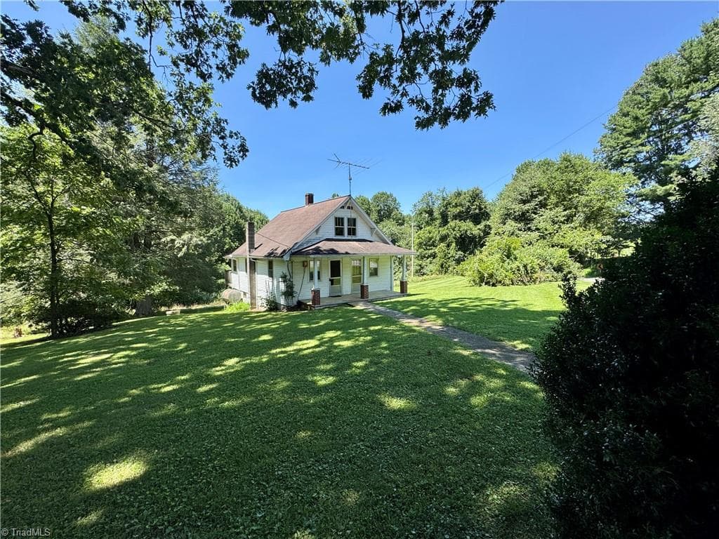 Stick/Site Built at 375 Retrivers Lane, Hillsville VA 24343, Hillsville, photo 5 of 24