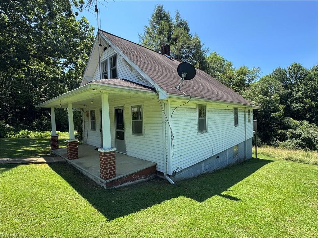 Stick/Site Built at 375 Retrivers Lane, Hillsville VA 24343, Hillsville, photo 24 of 24