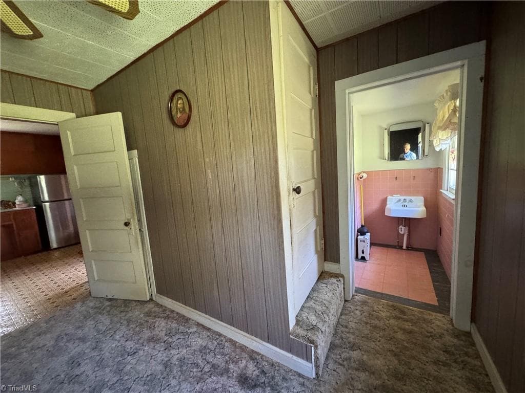 Stick/Site Built at 375 Retrivers Lane, Hillsville VA 24343, Hillsville, photo 15 of 24