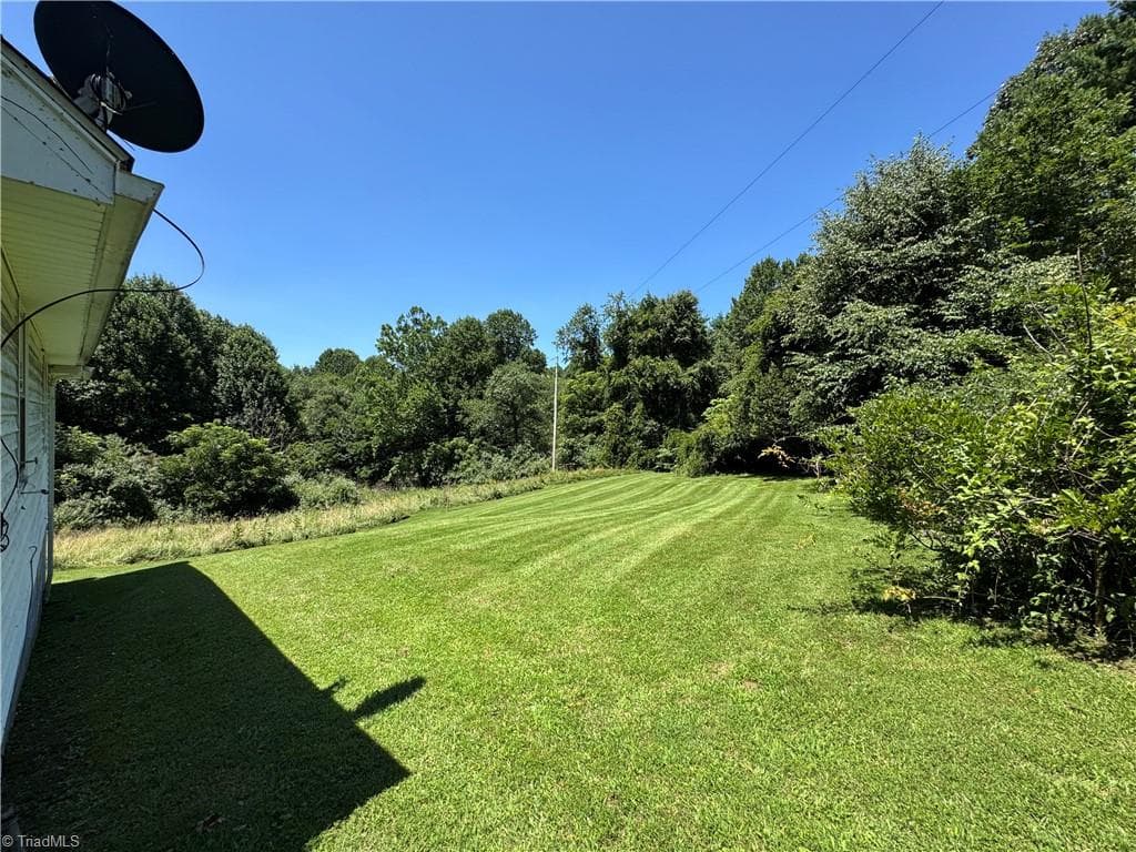 Stick/Site Built at 375 Retrivers Lane, Hillsville VA 24343, Hillsville, photo 4 of 24