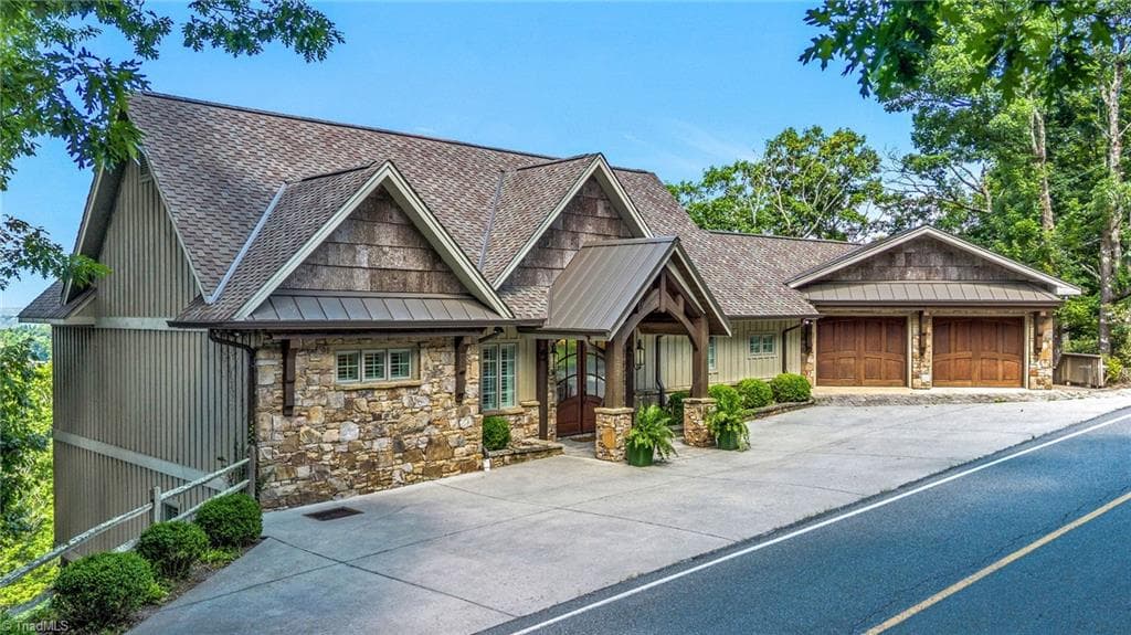 Stick/Site Built at 777 Green Hill Road, Blowing Rock NC 28605, Blowing Rock, photo 4 of 36