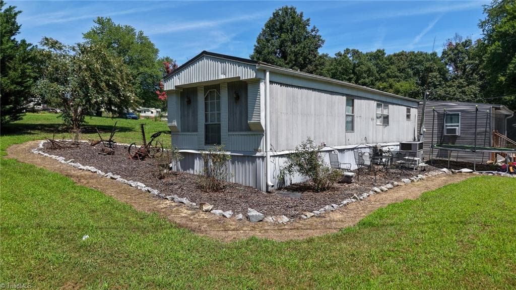 Manufactured Home at 185 Bells Lane, Ronda NC 28670, photo 46 of 50