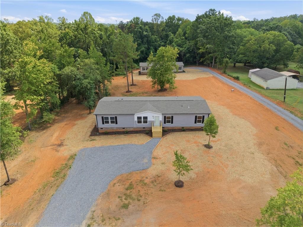 Manufactured Home at 847 Walker Street, Reidsville NC 27320, photo 45 of 47