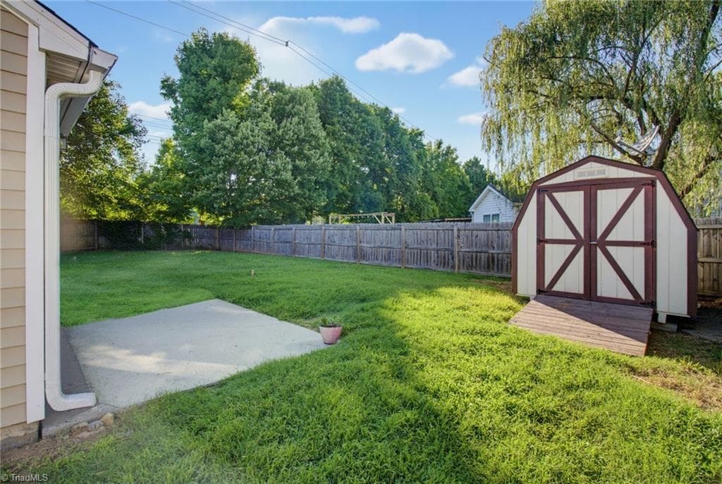 Stick/Site Built at 3701 Woodpark Drive, Jamestown NC 27282, photo 3 of 29