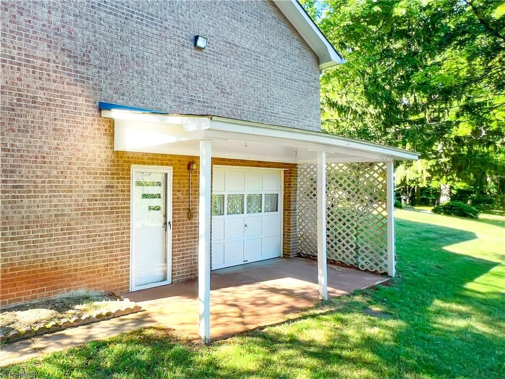 Stick/Site Built at 5720 Polaris Road, Pfafftown NC 27040, Pfafftown, photo 13 of 37