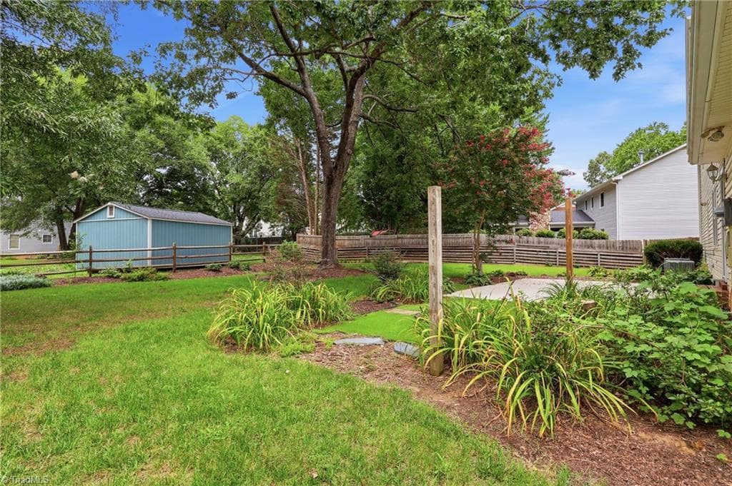 Stick/Site Built at 905 Northshore Court, High Point NC 27265, photo 30 of 36