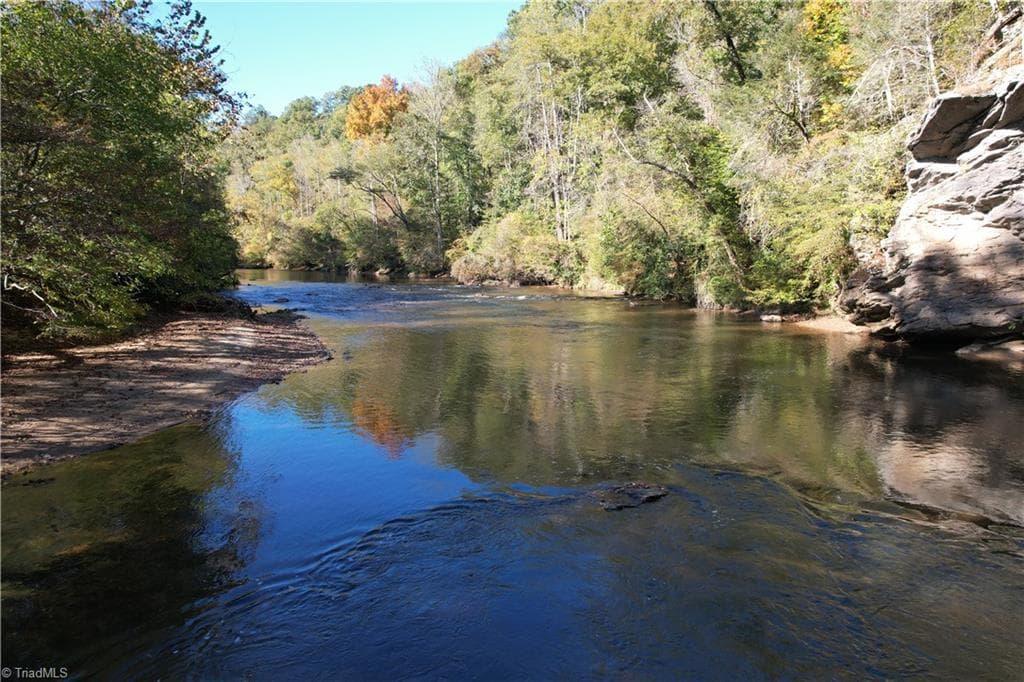 01 Seven Island Road, Danbury NC 27016