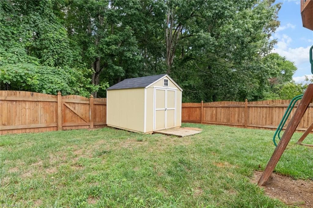 Stick/Site Built at 810 Bitting Hall Drive, Rural Hall NC 27045, photo 26 of 27