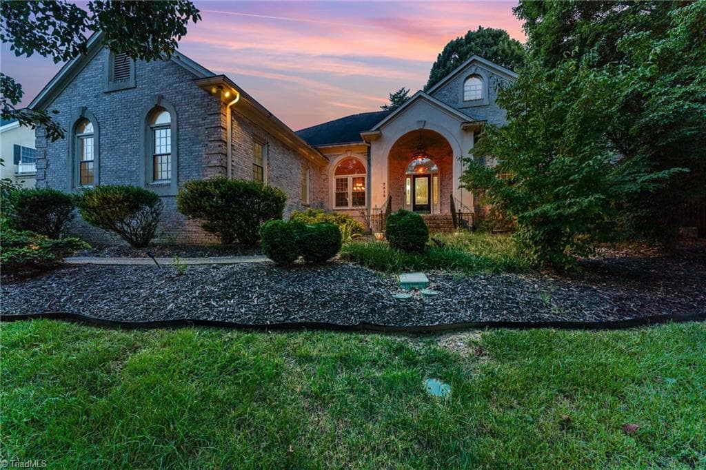 2512 Burch Point, High Point NC 27265