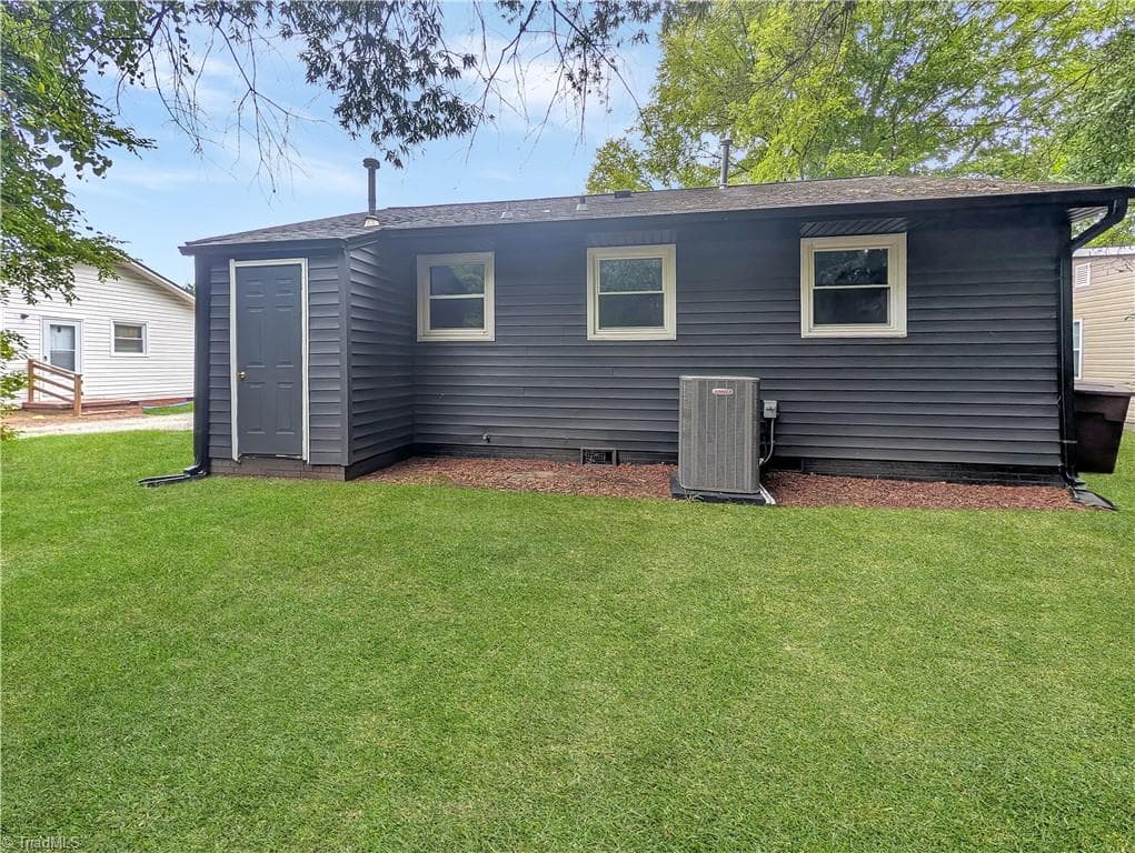 Stick/Site Built at 1614 Willow Road, Greensboro NC 27401, photo 16 of 19