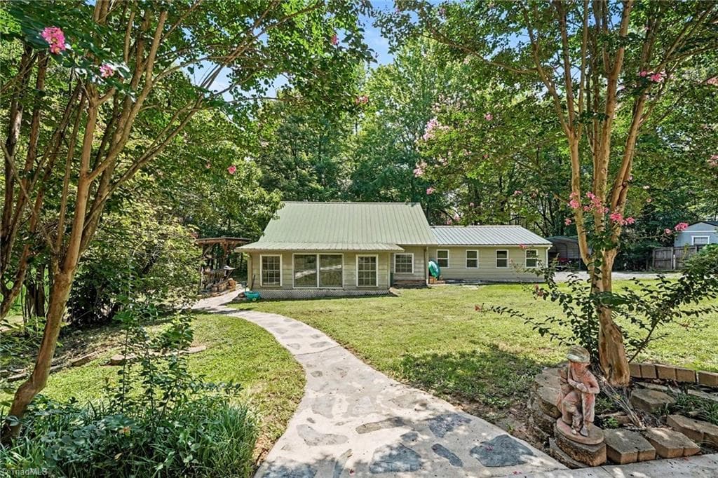 Stick/Site Built at 433 Northampton Drive, Asheboro NC 27205, photo 27 of 34