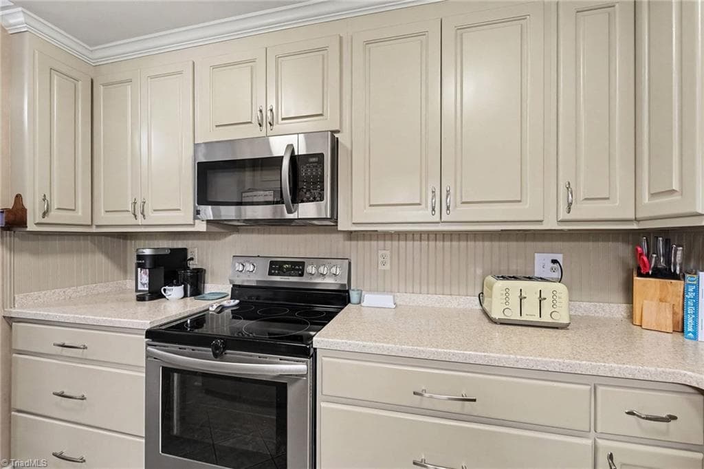 Stick/Site Built at 433 Northampton Drive, Asheboro NC 27205, photo 10 of 34