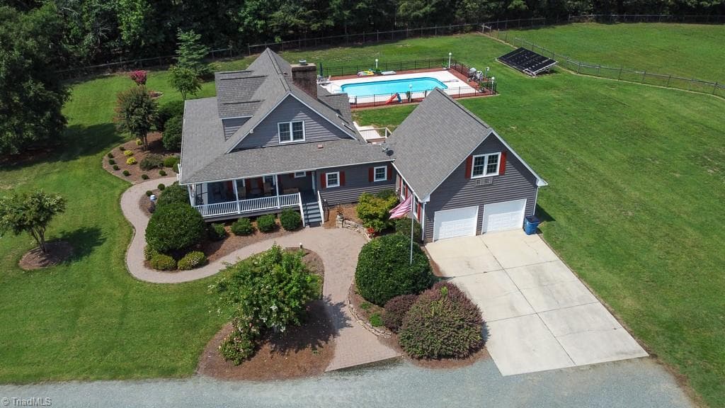 6967 Garrett Store Road, Liberty NC 27298