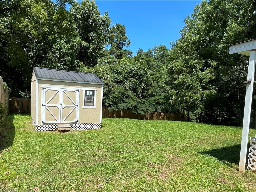 Manufactured Home at 2317 Elbon Drive, Winston-Salem NC 27105, Winston-Salem, photo 28 of 30