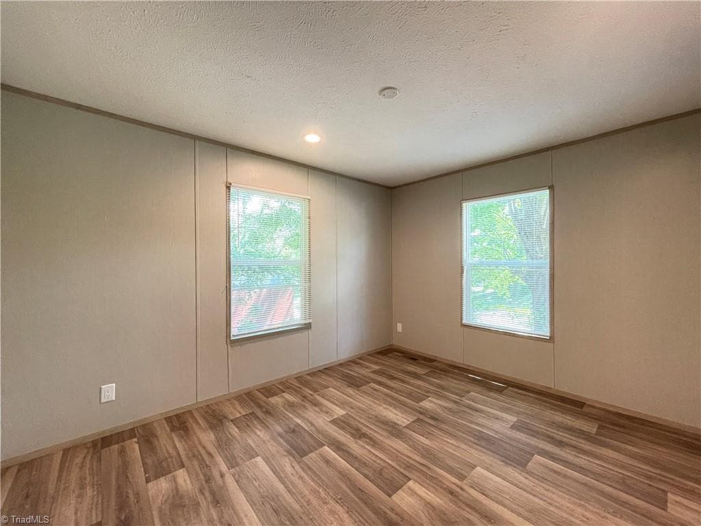 Manufactured Home at 2317 Elbon Drive, Winston-Salem NC 27105, Winston-Salem, photo 11 of 30
