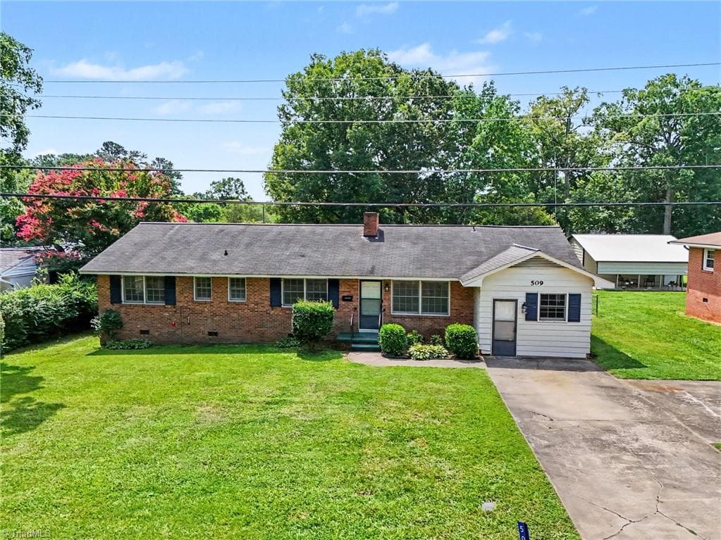 Stick/Site Built at 509 Oakwood Lane, Graham NC 27253, photo 21 of 24