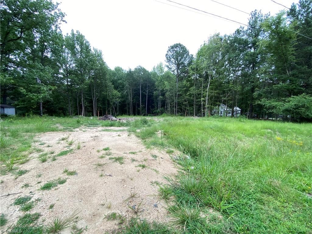 Single Family Residence at 119 Gate Street, High Point NC 27263, photo 2 of 3