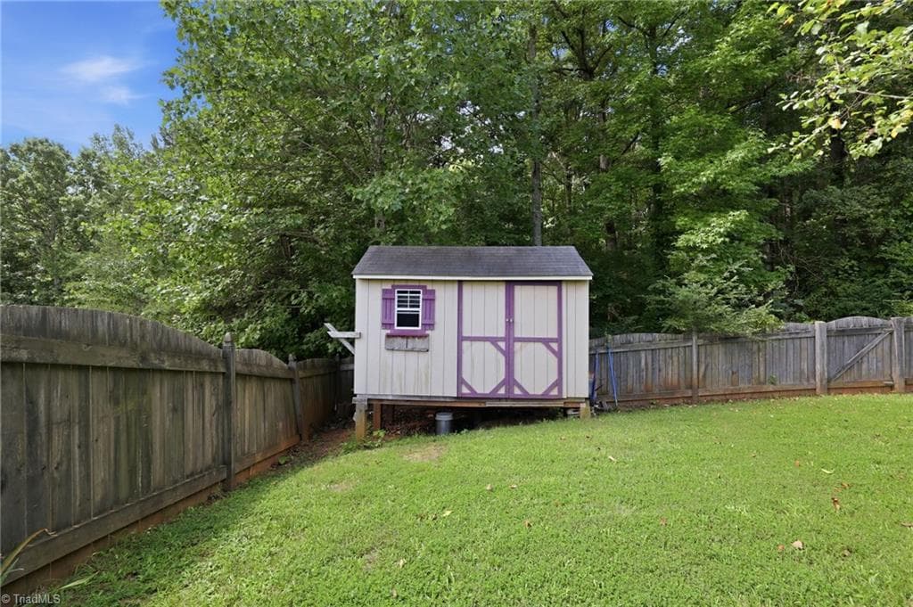 Stick/Site Built at 150 Creekview Drive, Kernersville NC 27284, photo 31 of 39